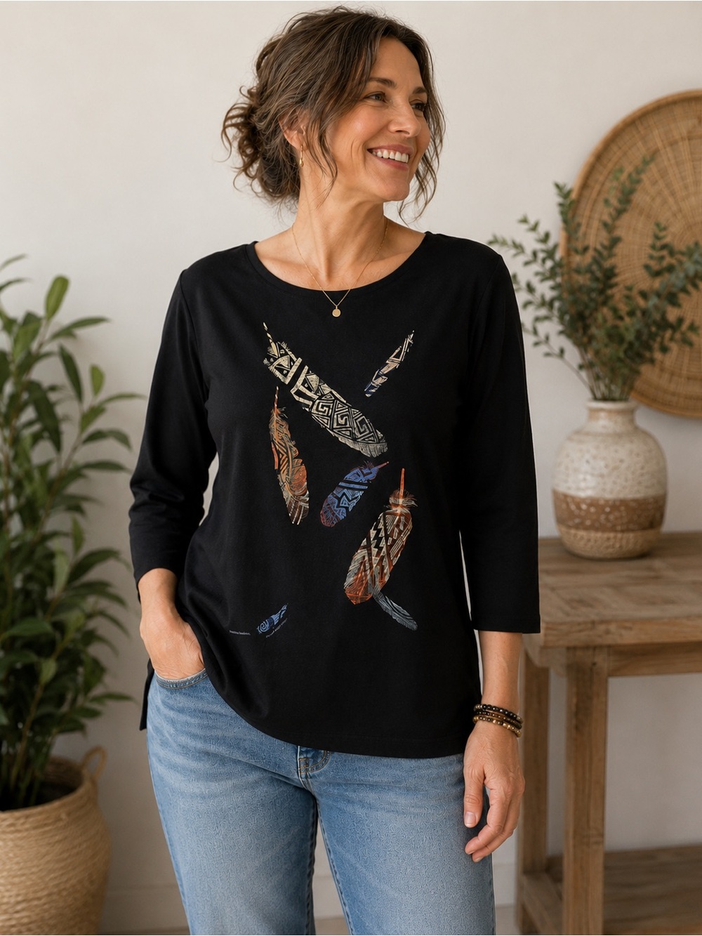SabaKu Artwear feather graphic top 🪶 Women’s Medium Cotton T-shirt Tee Black